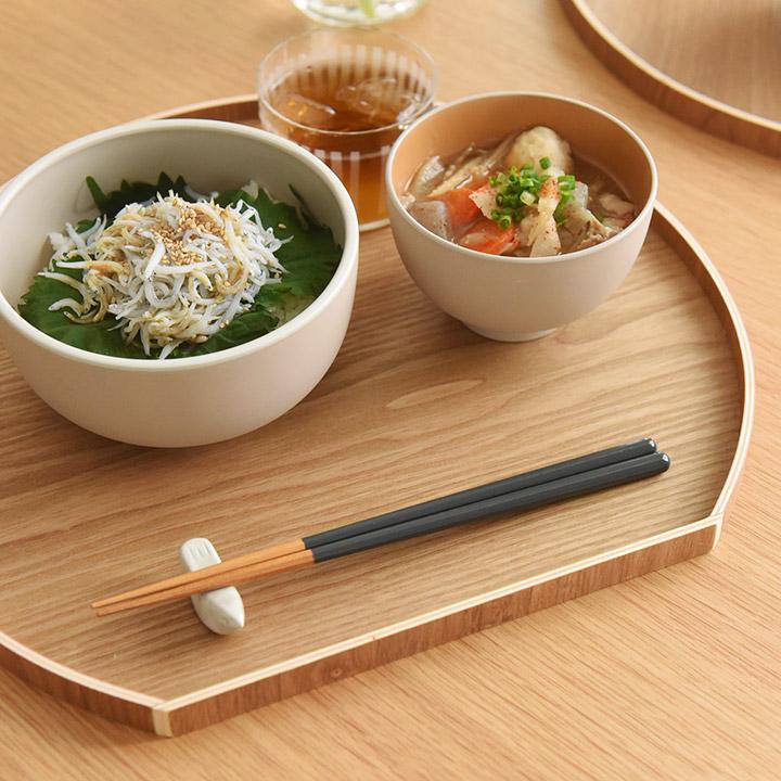 R*^様 美品　ビトン　箸・箸置き/ノベルティ/ローズウッド/モノグラム/ブラウ LOUIS VUITTON（ルイ・ヴィトン） 箸＆箸置き 2膳セット ケース付き