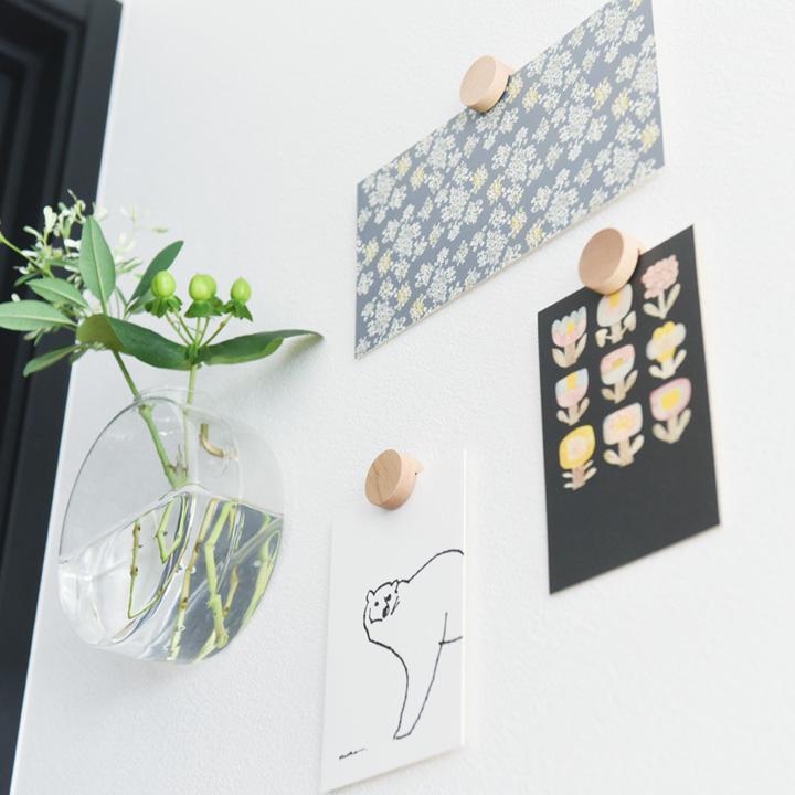 壁に穴を開けずに飾れる 木のピクチャークリップ 3個セット : アンジェ