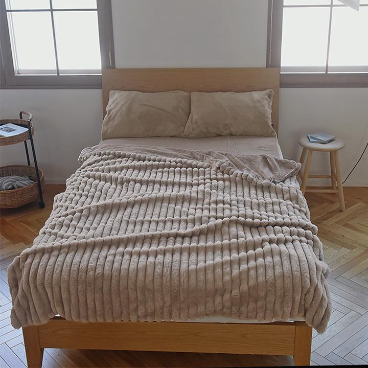 ラビットファー 毛布 シングル 暖かい ブランケット 大判 ひざ掛け bon moment ボンモマン【送料無料】 |  | 17