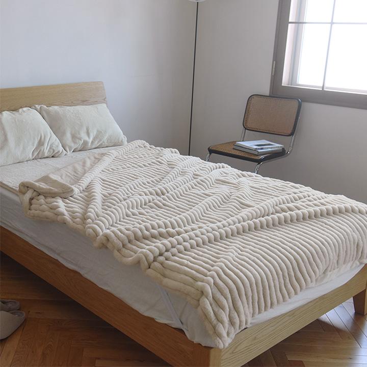 ラビットファー 毛布 シングル 暖かい ブランケット 大判 ひざ掛け bon moment ボンモマン【送料無料】 |  | 01