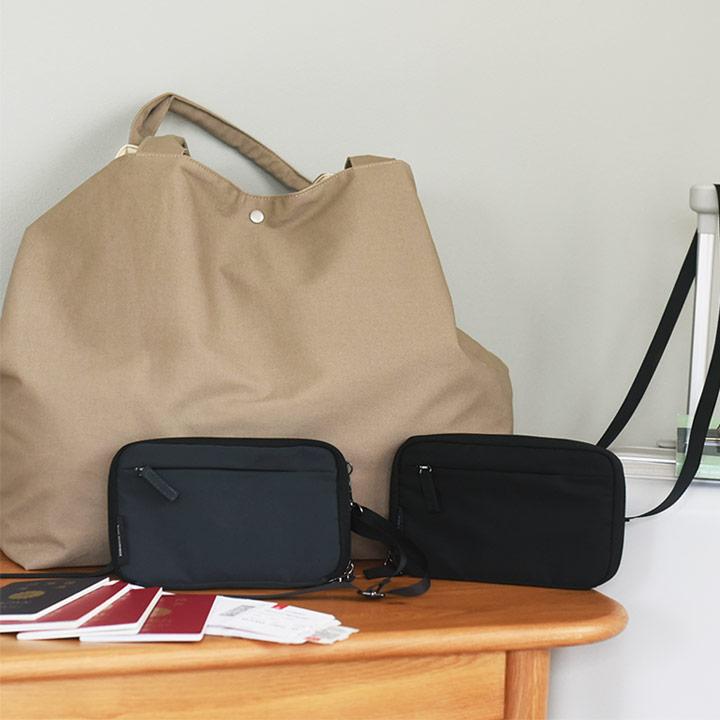 bon moment（ボンモマン） セキュリティポーチ 家族分のパスポートが