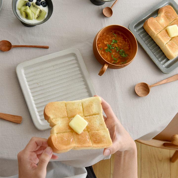 bon moment（ボンモマン） サクッと食感が続く トーストプレート パン