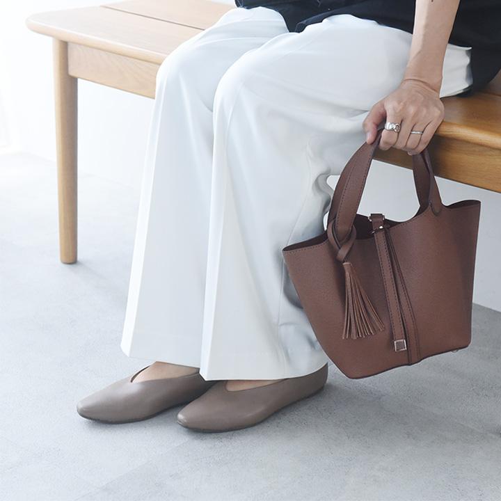 フェイクレザー ミニトート 気軽に持てて上品見え フェイクレザー 上品タッセルミニトート ミニバッグ 通勤／kauliina カウリーナ【11/28服追加】 |  | 14