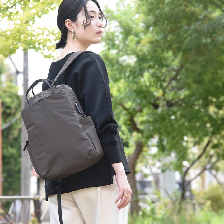 リュック 通勤 レディース 軽い リュック ママ 軽い キレイ見え 11ポケットの多機能リュック 撥水 軽量 |  | 17