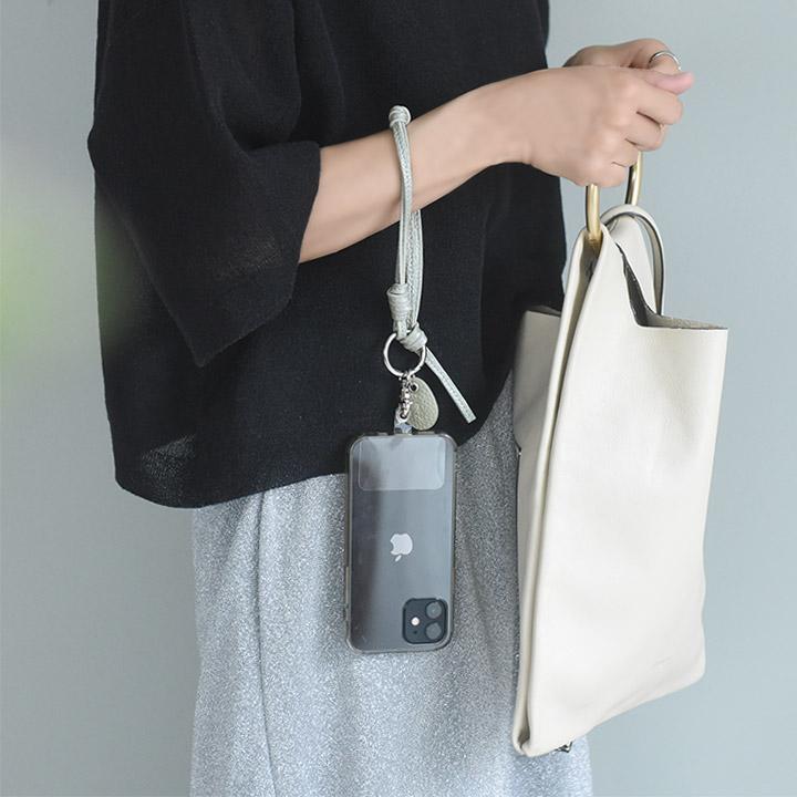 マルチリング付き スマホの落下防止に 上品に持てる 牛革 スマホストラップ／Agreable アグレアーブル | Agreable | 01
