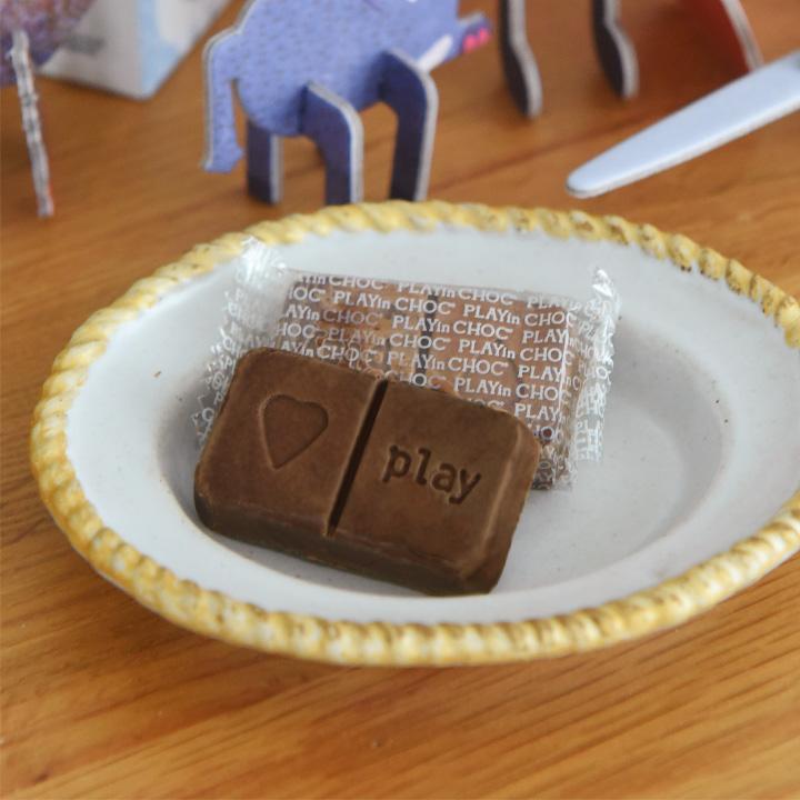 紙製パズル付き お菓子 チョコ ギフト yrh play in choc プレイン・チョック |  | 09