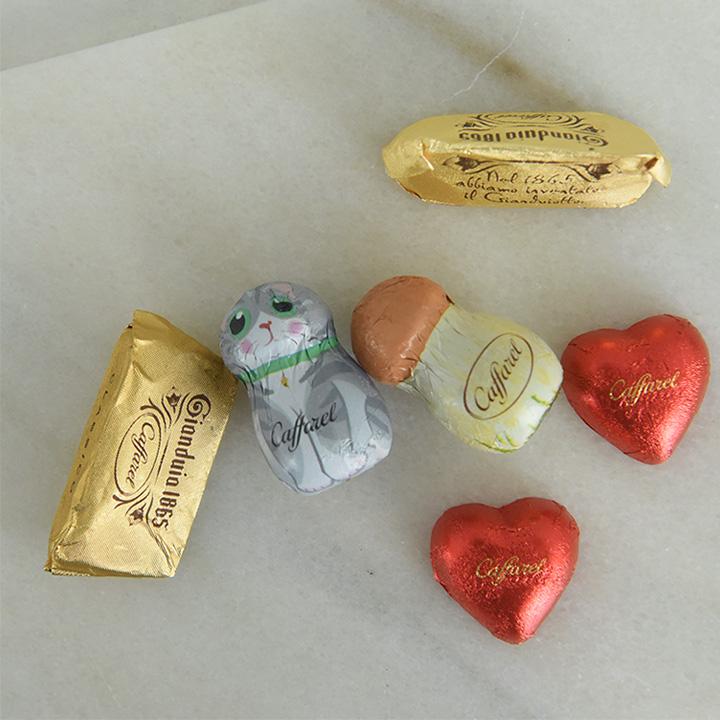 カファレル ケーキ缶 イタリア製 ショートケーキ缶 お菓子 プチ ギフト チョコレート ギフト 贈り物 Caffarel |  | 04