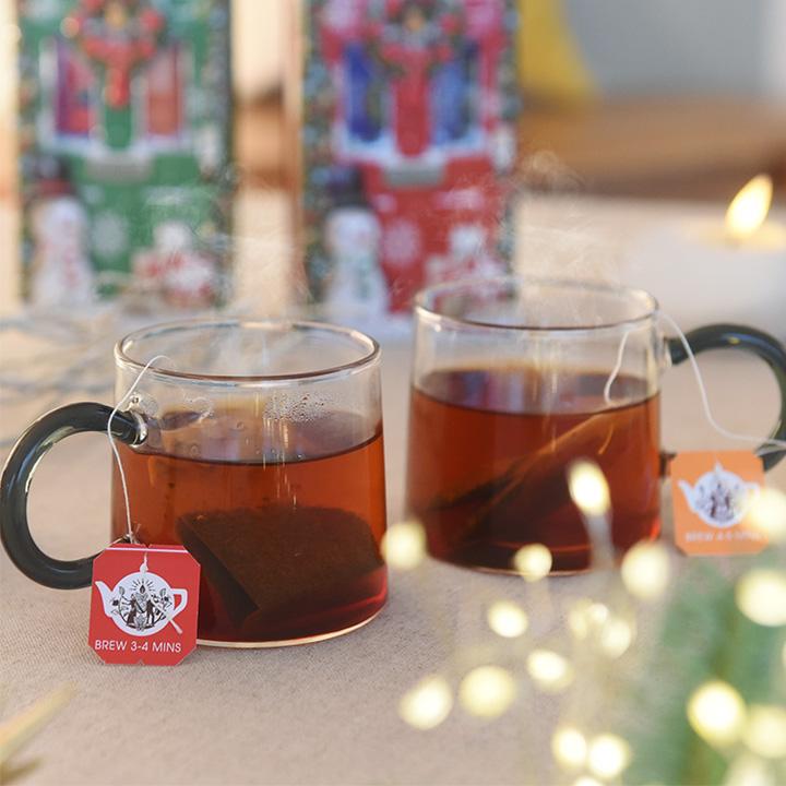 イングリッシュティーショップ クリスマス・ドア・リース缶 18P入り 紅茶 ティーバッグ English Tea Shop |  | 07