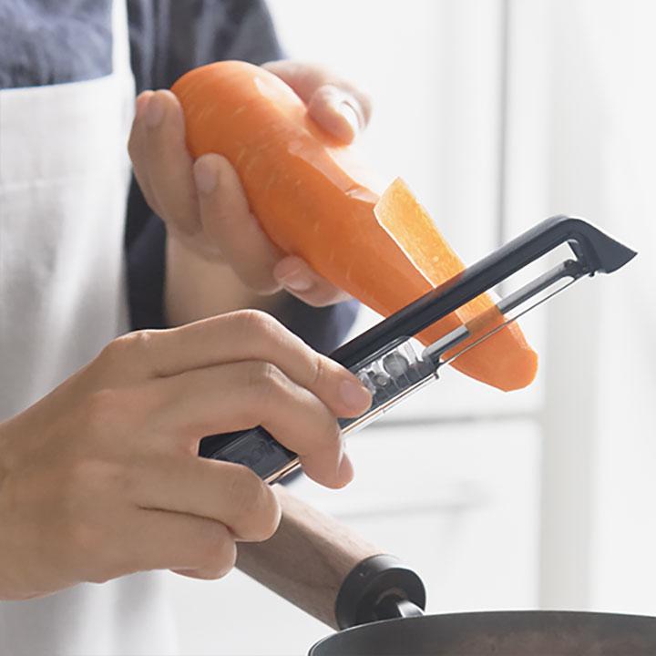 切れ味が持続する 縦型ピーラー ピーラー縦型 皮むき機 皮むき器