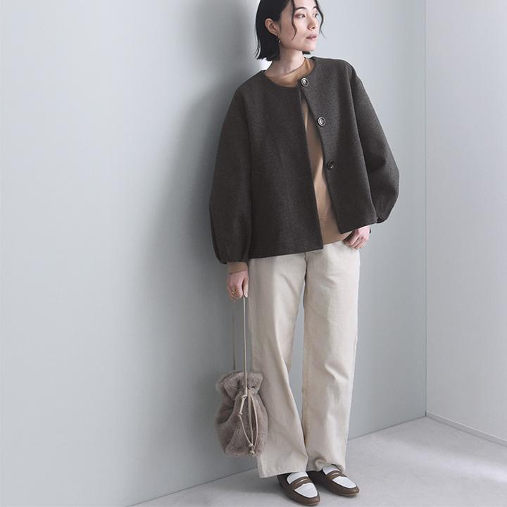 ジャケット感覚で着られる ウールライク 袖タックショートコート