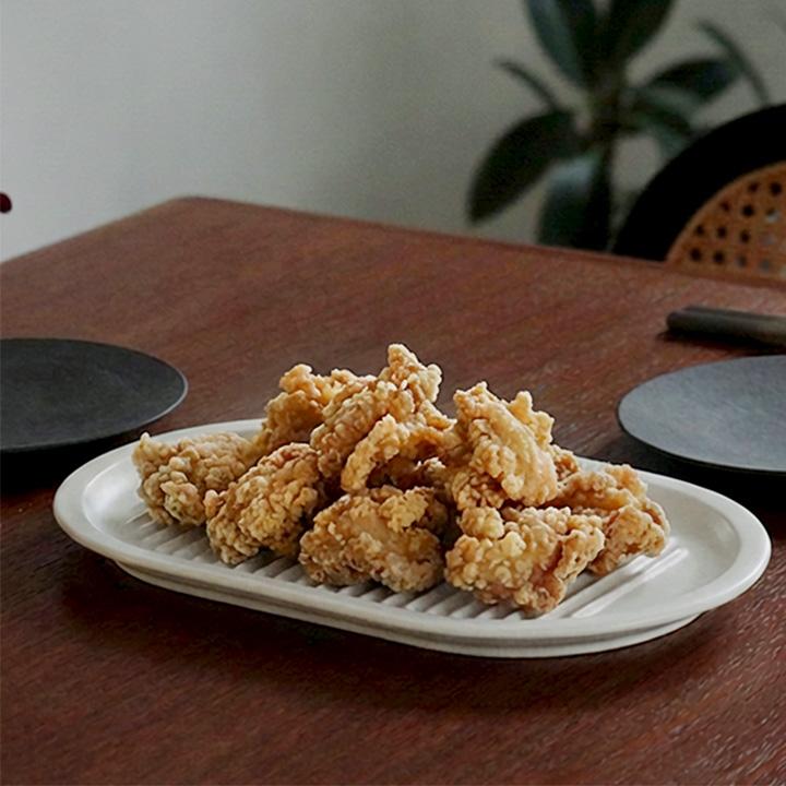 かもしか道具店 からあげのプレート 日本製 揚げ物皿 天ぷら皿 唐揚げ とんかつ オーバルプレート 食器 電子レンジ対応 食洗器対応 |  | 04