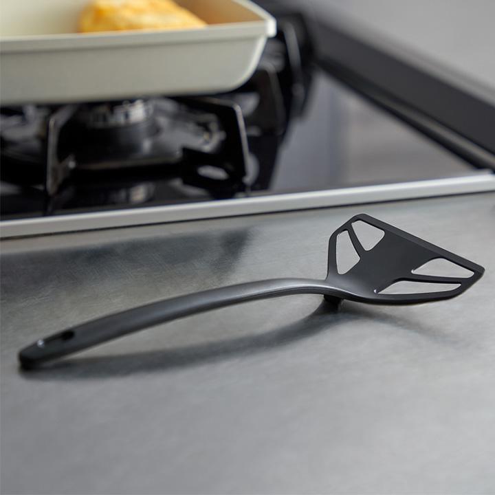 Tupperware エッグパンフライ返し付き レイエ 溶く、巻く、切るを一本で パパッと卵焼きターナー／leye