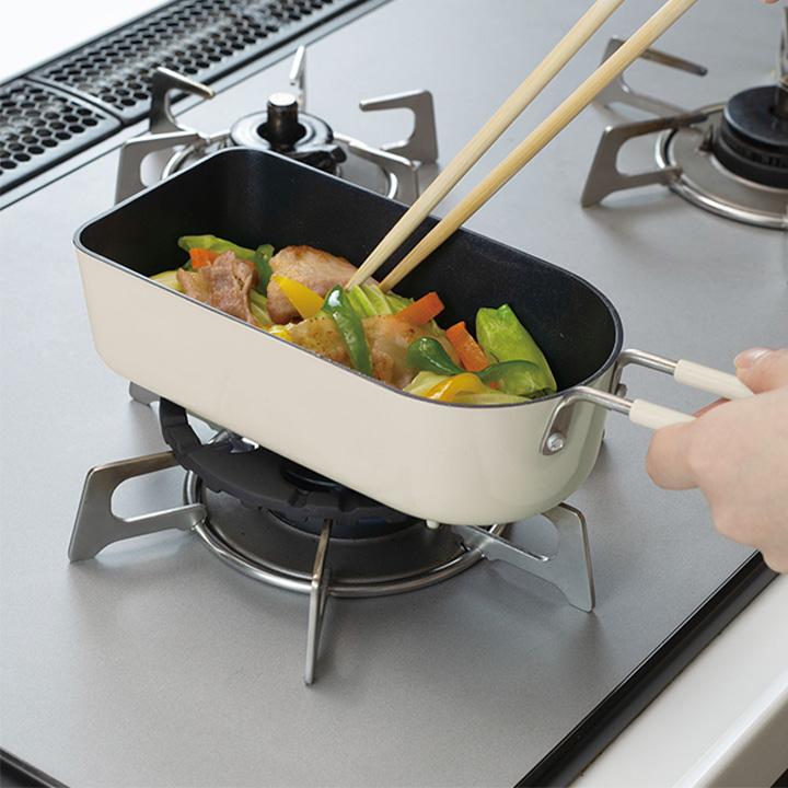 フライパン 小さめ スリム お弁当 ガス対応 台6役の ミニフライパン 10cm トゥーメイ スティックパン オーバル To May |  | 14