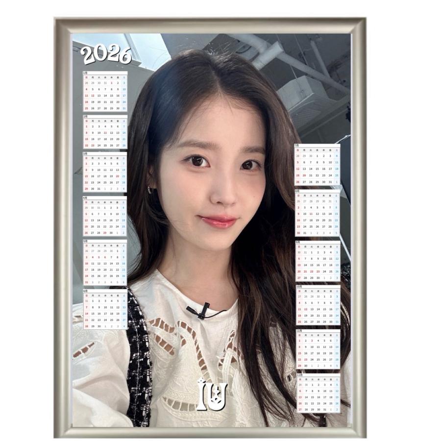 IU アイユ 2026 A4 フォトフレーム付き 壁掛け カレンダー 韓流 グッズ