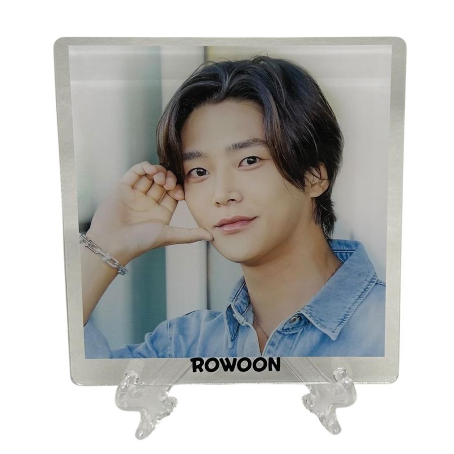 ロウン ROWOON アクリルスタンド 4カットフォトケース ロウン ROWOON アクリルスタンド 4カットフォトケース
