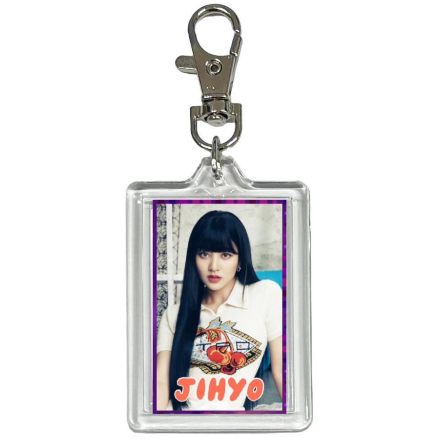 TWICE ジヒョ まとめ売り キーホルダー ピンバッジ 付箋 クリアファイル twice キーホルダー ピンバッジ バインダー ツウィ ツブリー