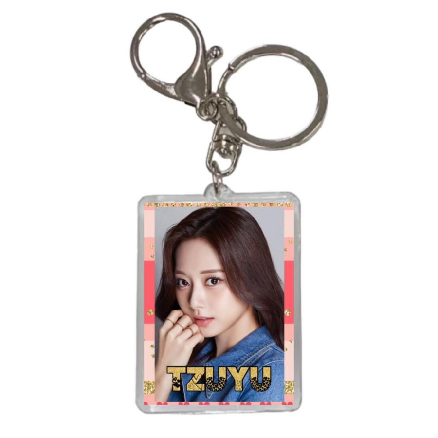 (最安値)TWICE ツウィ フォトカードキーホルダー TWICE ツウィ フォトカードホルダー - メルカリ