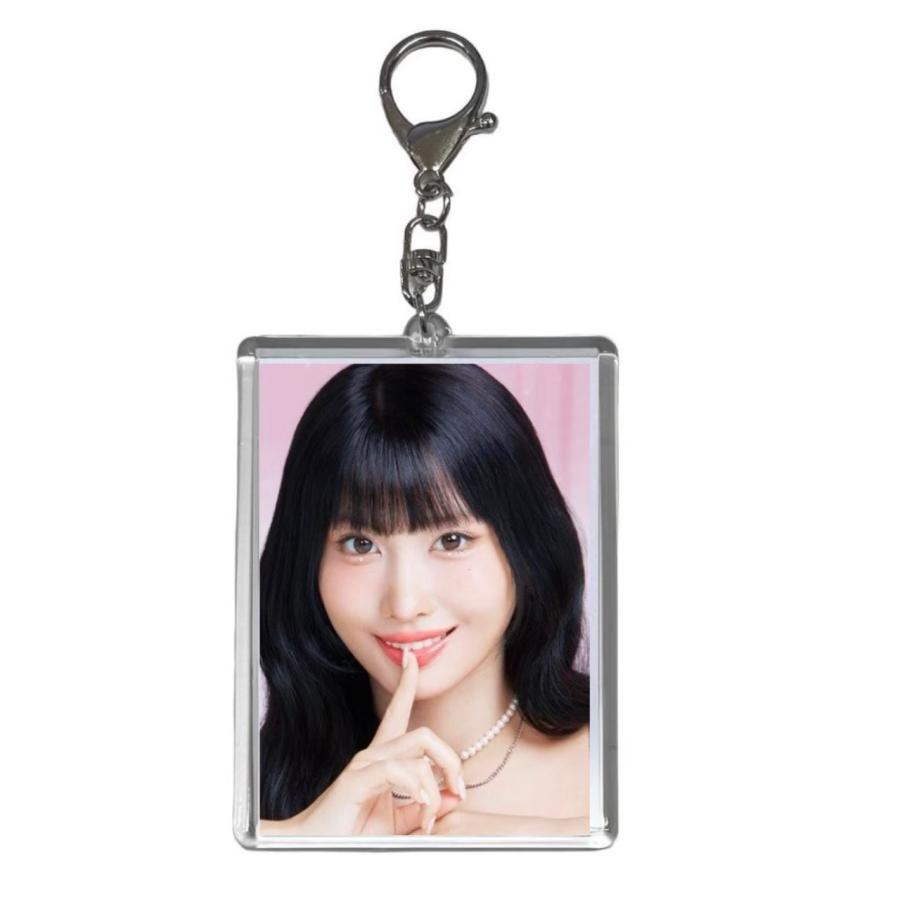 モモ TWICE トゥワイス トレカサイズ 写真入り キーホルダー 韓流