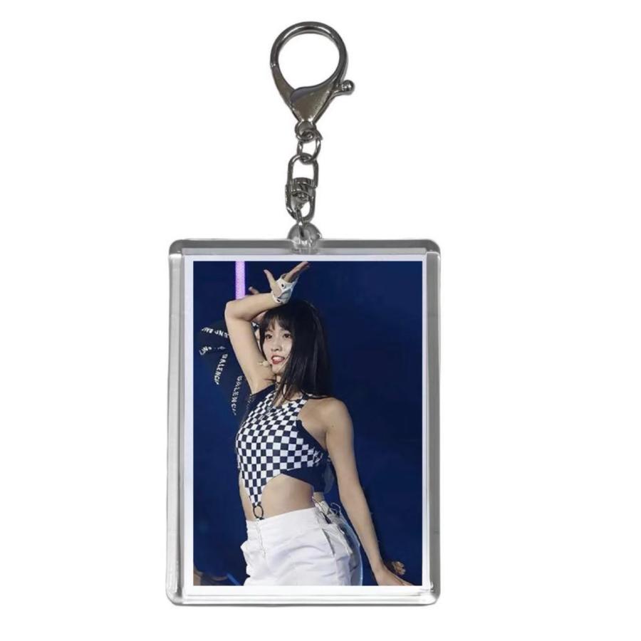 モモ TWICE トゥワイス トレカサイズ 写真入り キーホルダー 韓流
