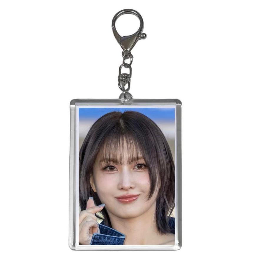 モモ TWICE トゥワイス トレカサイズ 写真入り キーホルダー 韓流