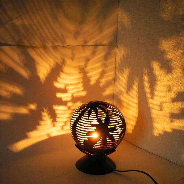 ココナッツのアートランプ 丸型 椰子の木 [直径約15cm] テーブル