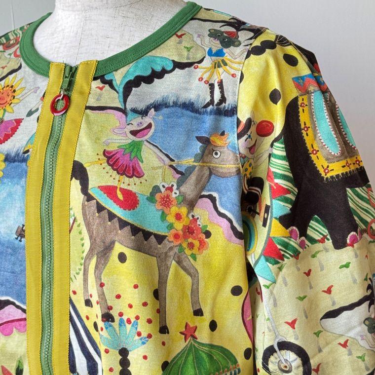 【美品】アルベロベロ 「みんな一緒」 ぶたさん 総柄プリント カーディガン ALBEROBELLO 【40％OFF SALE】アルベロベロ(Alberobello