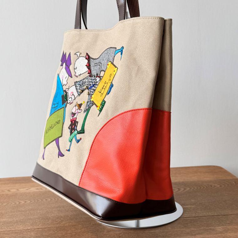 アルベロベロ(Alberobello)オレボレブラぶたさん刺繍入り バッグ【2025