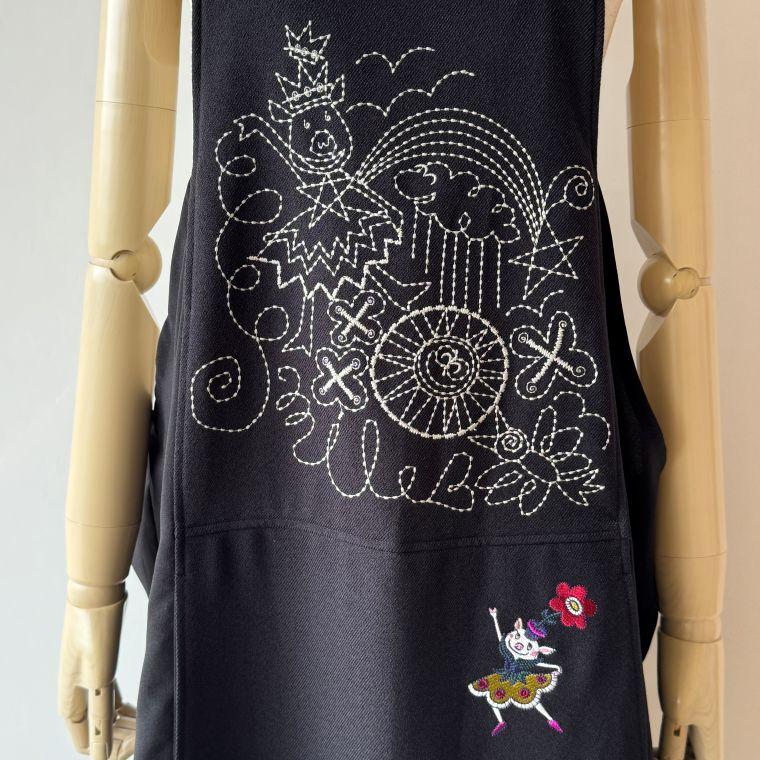 アルベロベロ(Alberobello)オレボレブラぶたさん刺繍入り ジャンパー