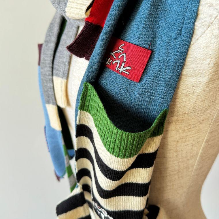 アルベロベロ(Alberobello)オレボレブラぶたさんワッペン付き ニット