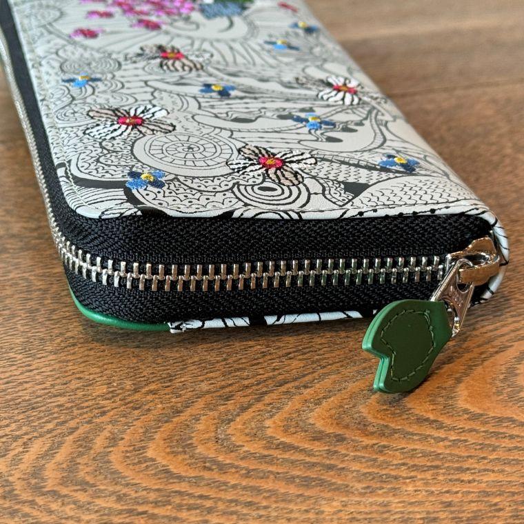 ALBEROBELLO アルベロベロ(Alberobello)オレボレブラぶたさん刺繍入り