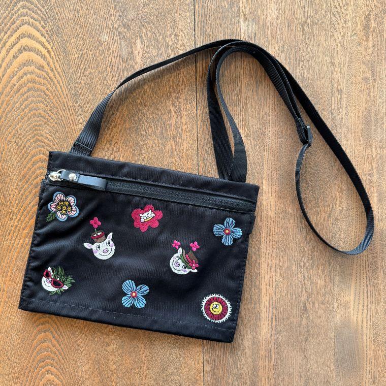 ALBEROBELLO アルベロベロ(Alberobello)オレボレブラぶたさん刺繍