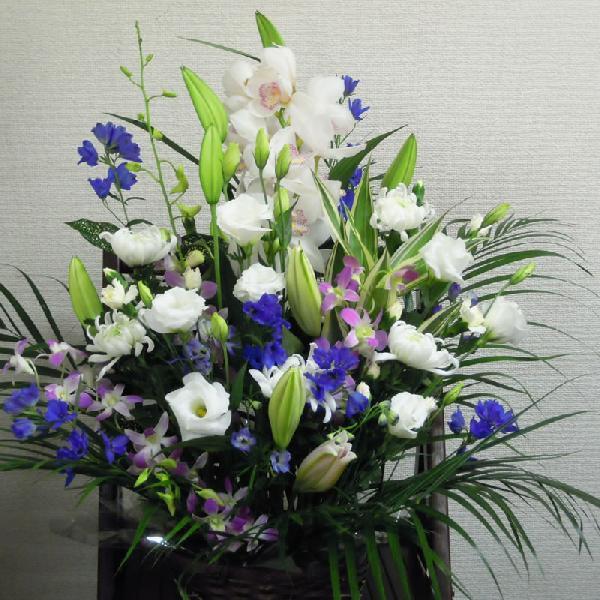 翌日配送 お供え 花 お彼岸 初彼岸 ユリ 選べる 御供えのお花 8000円台 コース フラワーアレンジメント 花束 花かご お悔やみ 喪中 喪中見舞い 新年 爆買 | アンのお花屋さん | 01