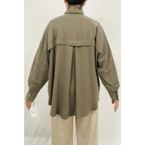 ディニテコリエ　ビッグスリーブジャケット　春夏　カーキ ディニテコリエ(Dignite Collier）ビッグスリーブレスジャケット