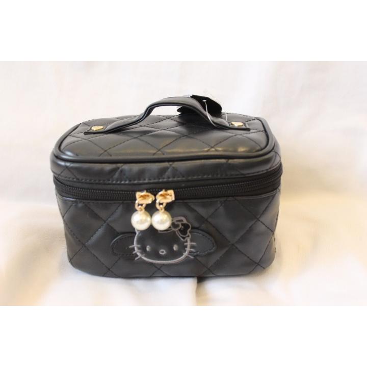 ハローキティ キルティング バニティポーチ キティ ブラックエンジェル
