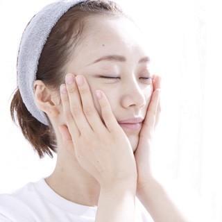 セラムモイスト―小じわ・くすみ・たるみも防ぐ万能保湿美容液 （美肌ケア） |  | 01