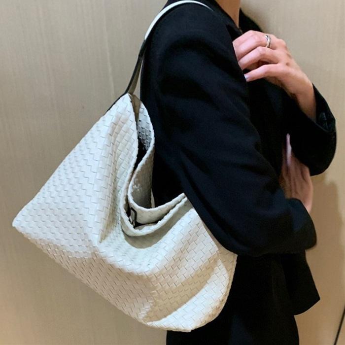 21秋新作バッグ ショルダーバッグ 秋らしい カラフル ２way 編み上げ メッシュ ショルダーバッグ ハンドバッグ 肩掛け ４色展開 A12g780 Violon 通販 Yahoo ショッピング