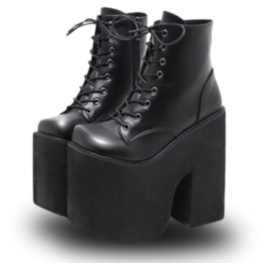 コスプレ　厚底ブーツ　18cm 厚底ブーツ コスプレ18cm厚底 ヒール - メルカリ