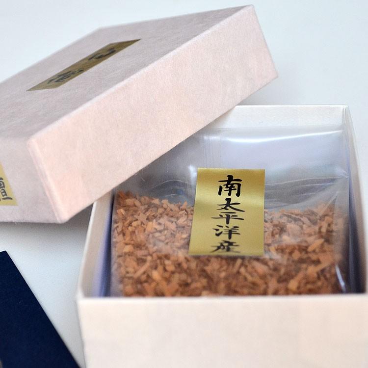 白檀・刻み250g 徳用品 白檀・刻み250g 徳用品 【公式通販】