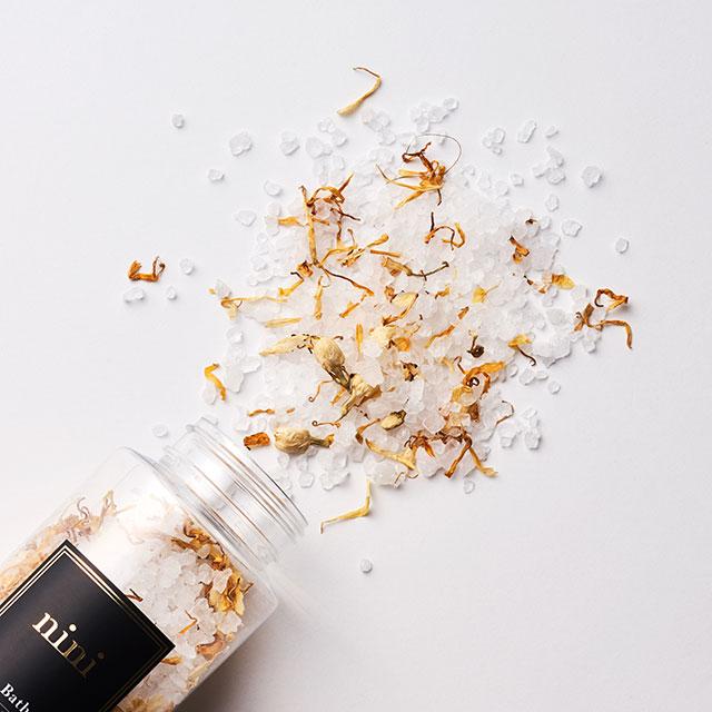 ニニ nini ハーブバスソルト イランイラン 330g バスソルト 入浴剤