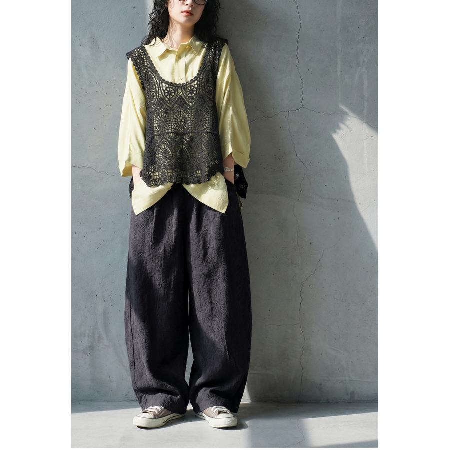 にょぴ様　花刺繍　バレルレッグパンツ antiqua（アンティカ） 予約6月中旬納期 ペイズリー刺繍 バレルレッグ