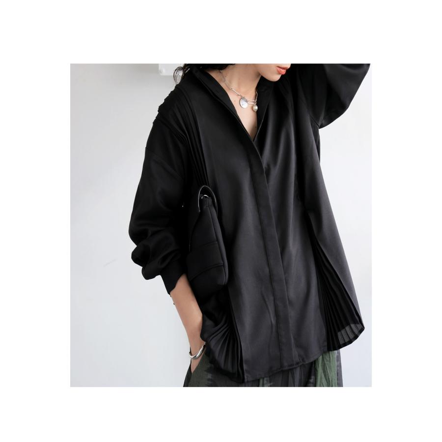 ビアズリー　プリーツタックシャツ　黒 antiqua（アンティカ） プリーツタックシャツ レディース トップス