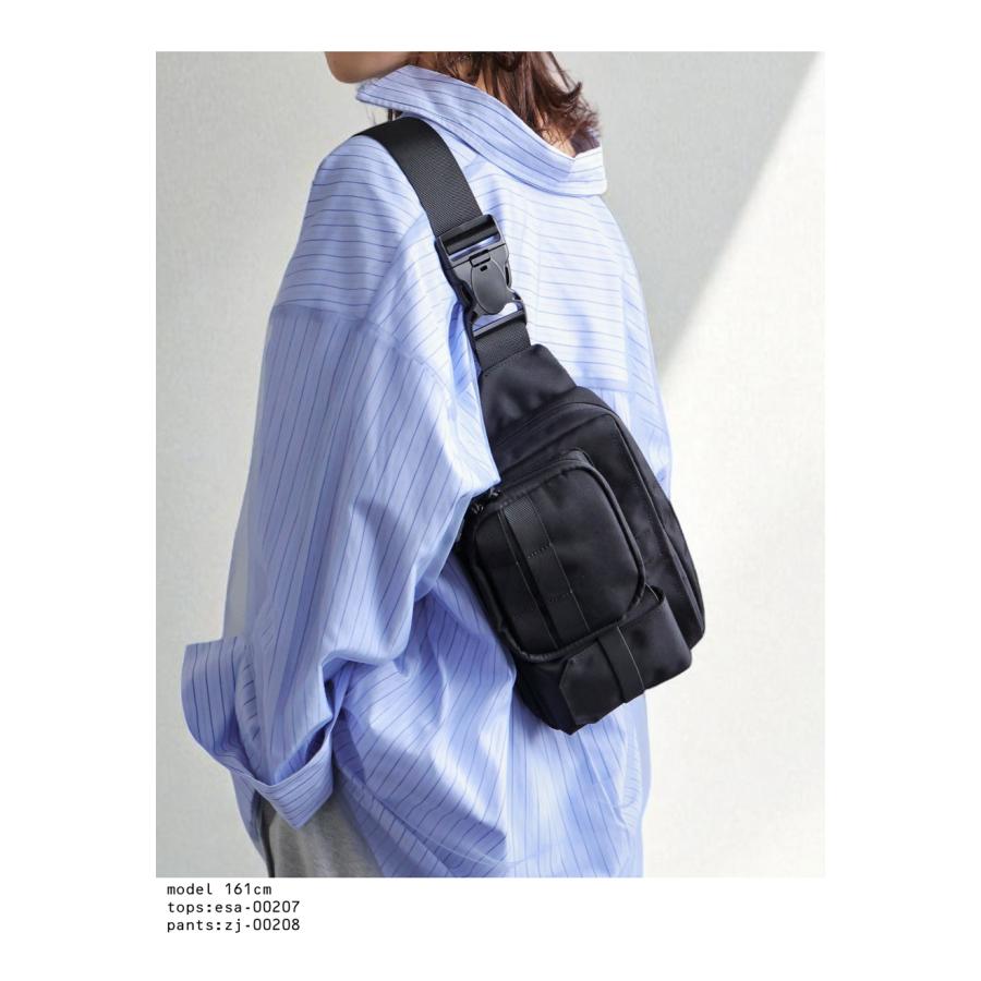 antiqua（アンティカ） 機能性ショルダーバッグ ポケット付き