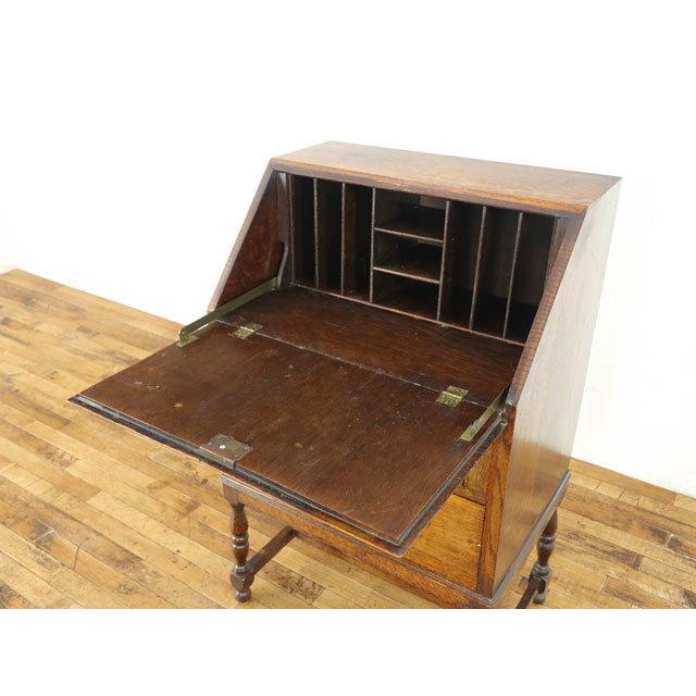 ライティングビューロー 上品な雰囲気 シンプルなシルエット