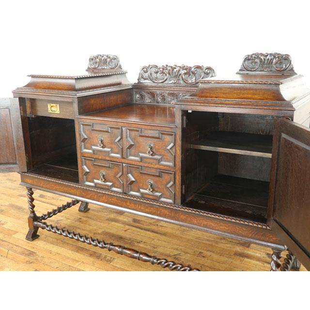 アンティーク　サイドボード　段違いになった天板　美しい彫刻 ツイスト 落ち着いた雰囲気　イギリス　アンティークフレックス　58338 【WHITELIV】