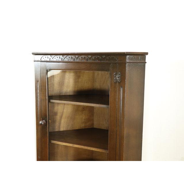 イギリスアンティークキャビネット コーナーキャビネット 収納棚 かっこいい雰囲気 ディスプレイ