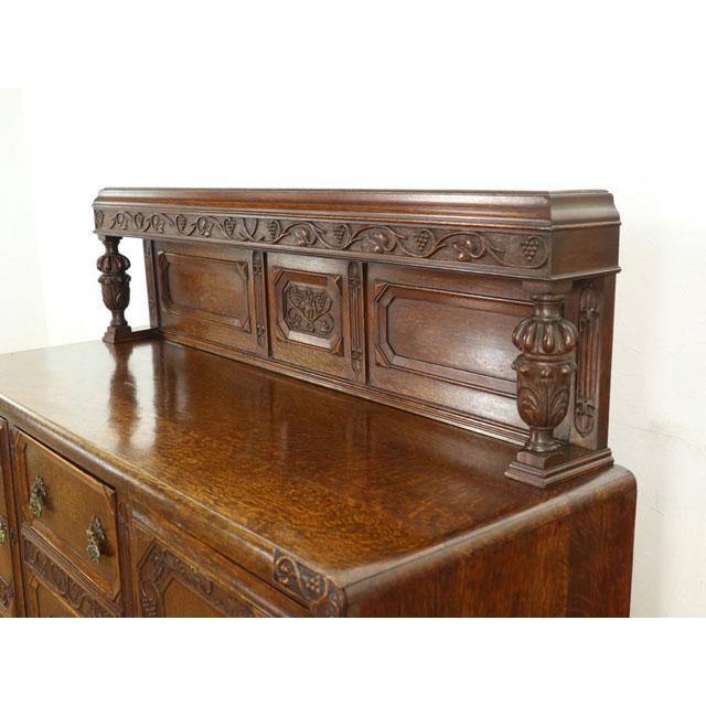 イギリス アンティーク オーク材 ブルボーズレッグ 彫刻 サイドボード 鍵付き イギリスアンティーク サイドボード 収納家具 ブルボーズレッグ