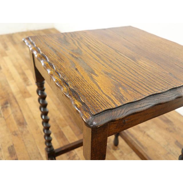 ツイストレッグ オケージョナルテーブル 正方形タイプの天板 経年