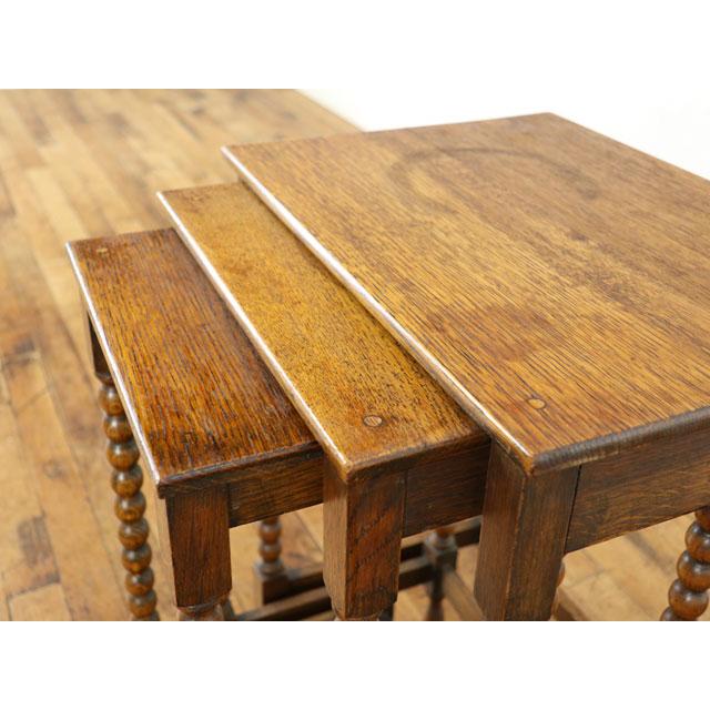 小ぶりなサイズ ネストテーブル ウッドトップ ボビンレッグ イギリス