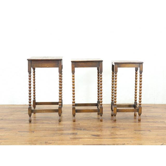 小ぶりなサイズ ネストテーブル ウッドトップ ボビンレッグ イギリス