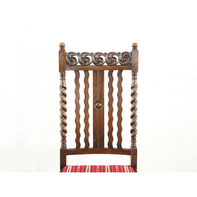 張替済ダイニングチェア ハイバック 個性的で高級感のあるデザイン